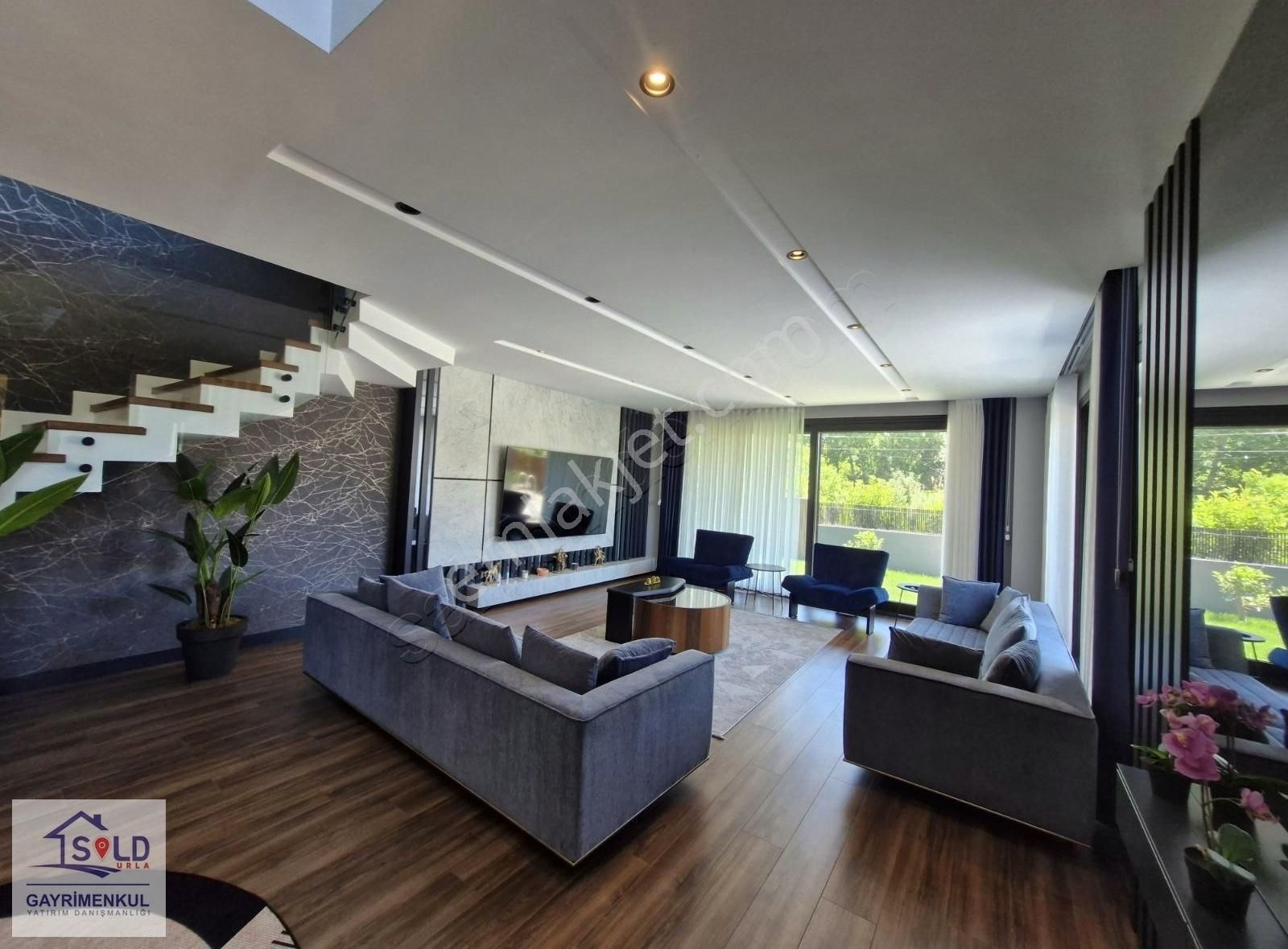 Urla Atatürk Mahallesi'nde Havuzlu Tam Müstakil Satılık Villa - Görsel 26