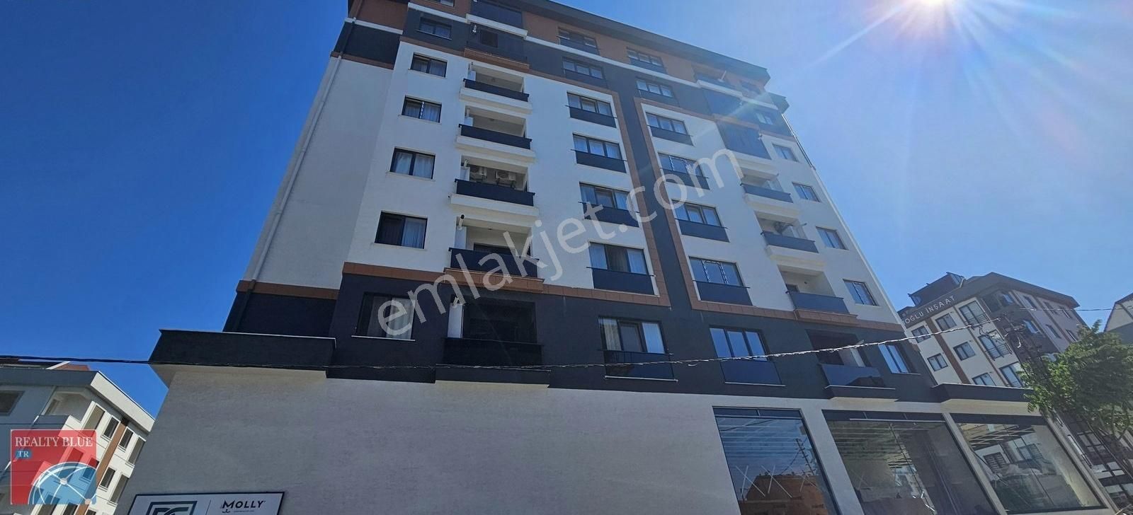 Sultanbeyli Orhangazi Mah. Antalyaca Cad. Üzeri Lüx 3+1 Satılık