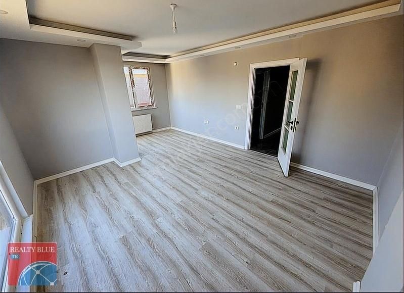 İstanbul Sultanbeyli Satılık 2+1 75 M2 Geniş Kullanışlı Daire