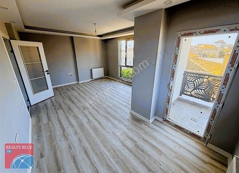 İstanbul Sultanbeyli Satılık 75 M2 2+1 Geniş Uygun Daire