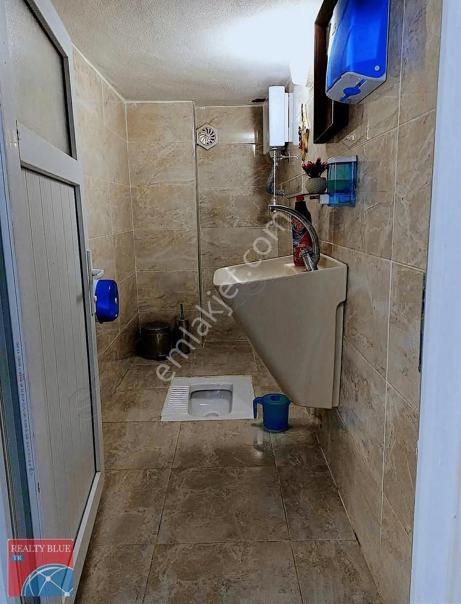 Sultanbeyli Necipfazıl Mah Kiralık Düz Ayak Depo Dükkan