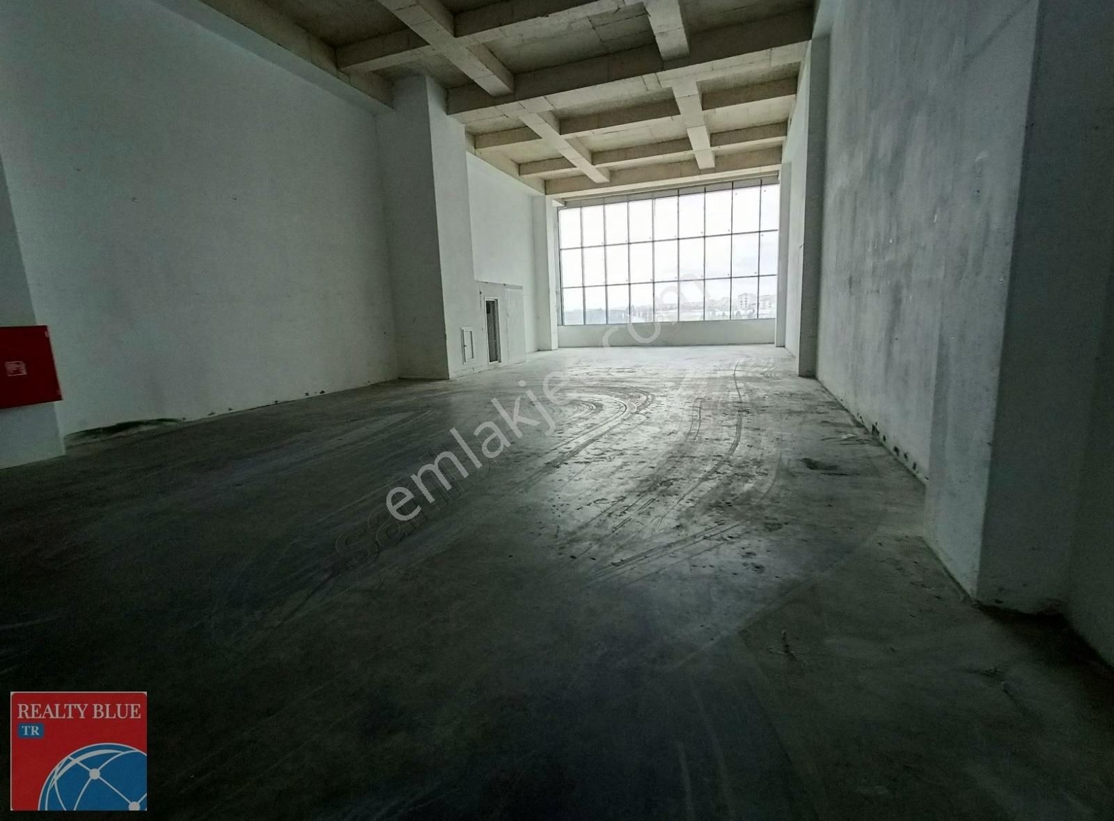 İstim Sanayi Sitesinde 300 M2 Kiralık Depo