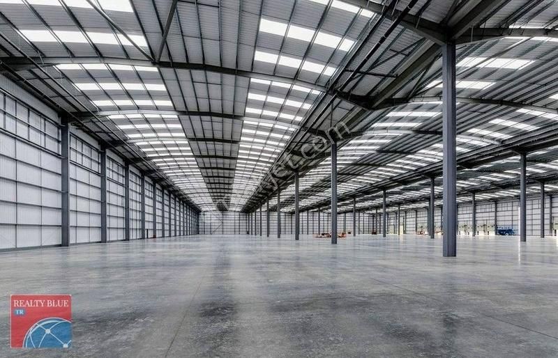 Sancaktepe De 20000 M2 Yükseklik 9 M Rampalı Kiralık Depo