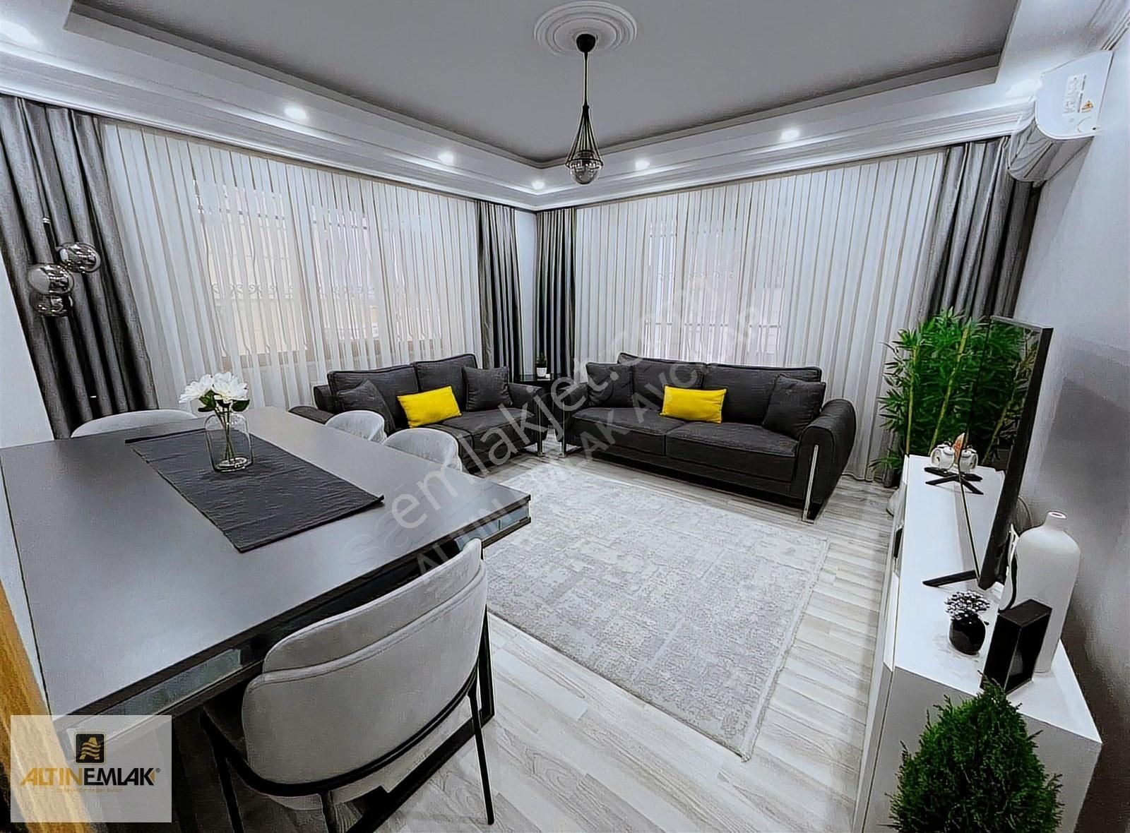 Bahçelievler Şirinevler Mah. Mahmutbey Caddesi Satılık 2+1 Daire
