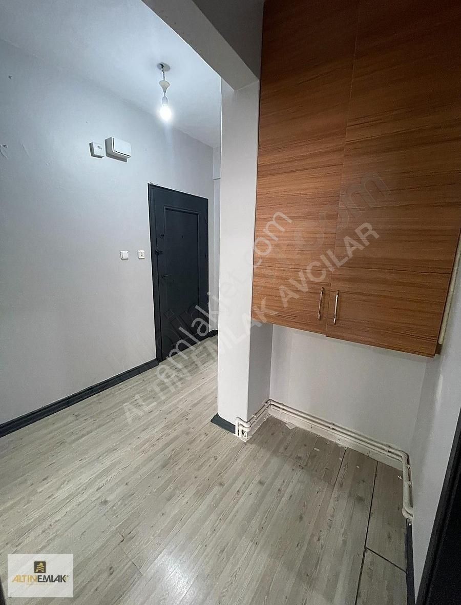 Avcılar Gümüşpala Mahallesi'nde 2+1 Kiralık Ara Kat Daire