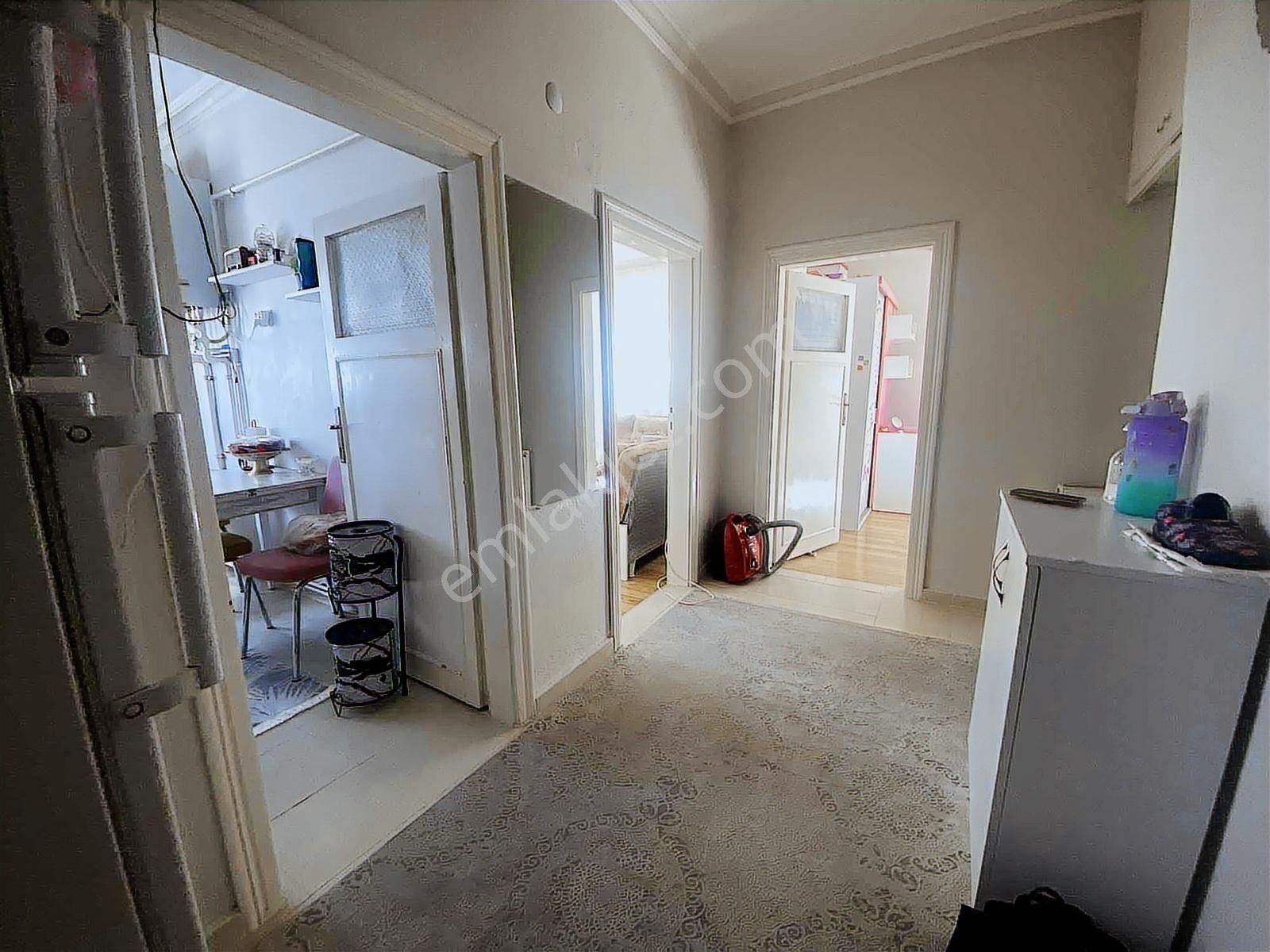 Mevlana Mahallesinde Kombili 2+1 Satılık Daire - Görsel 3