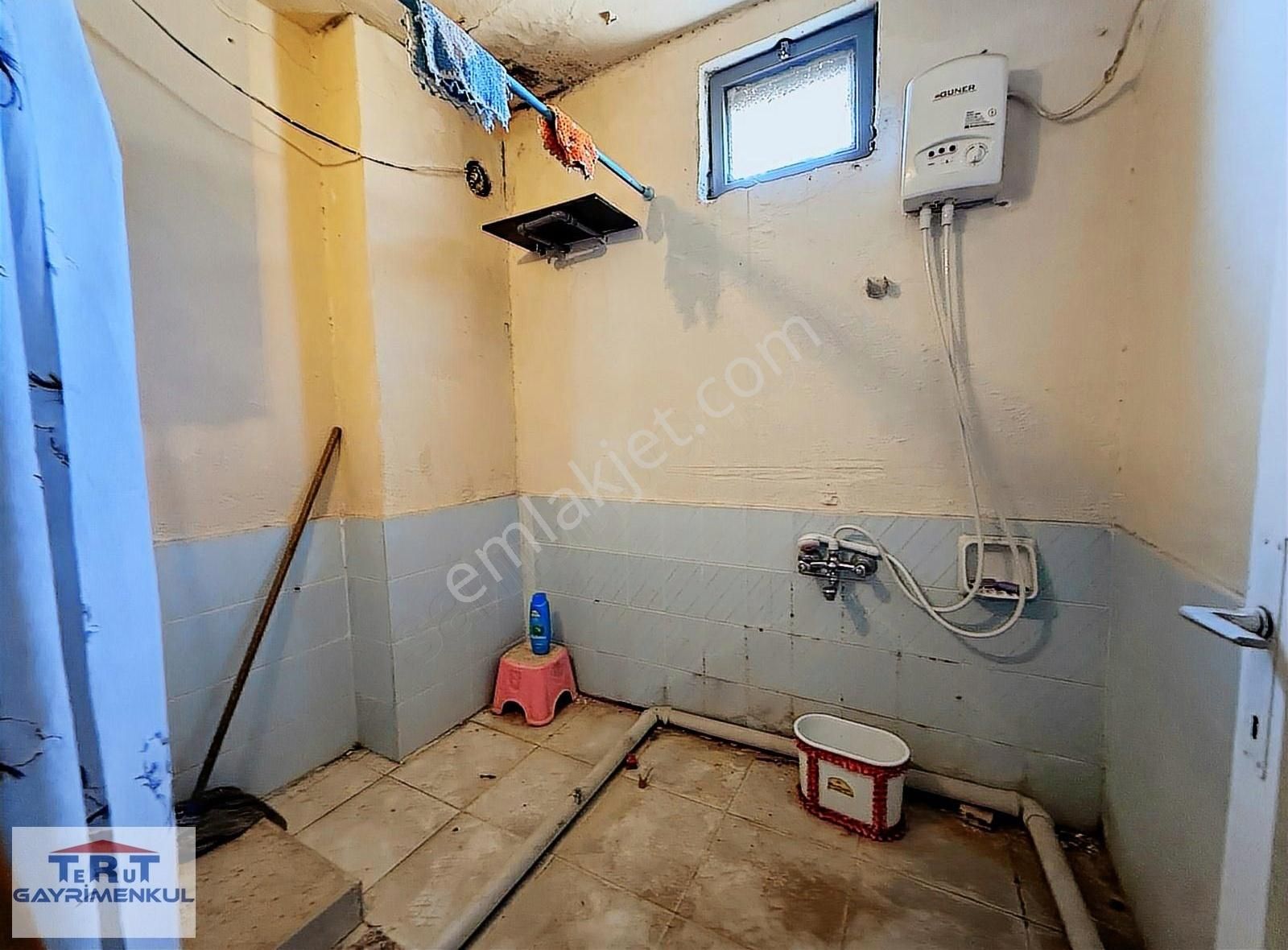 Manisa Fatih Mahallesi'nde Kiralık 2+1 Eşyalı Standart Daire