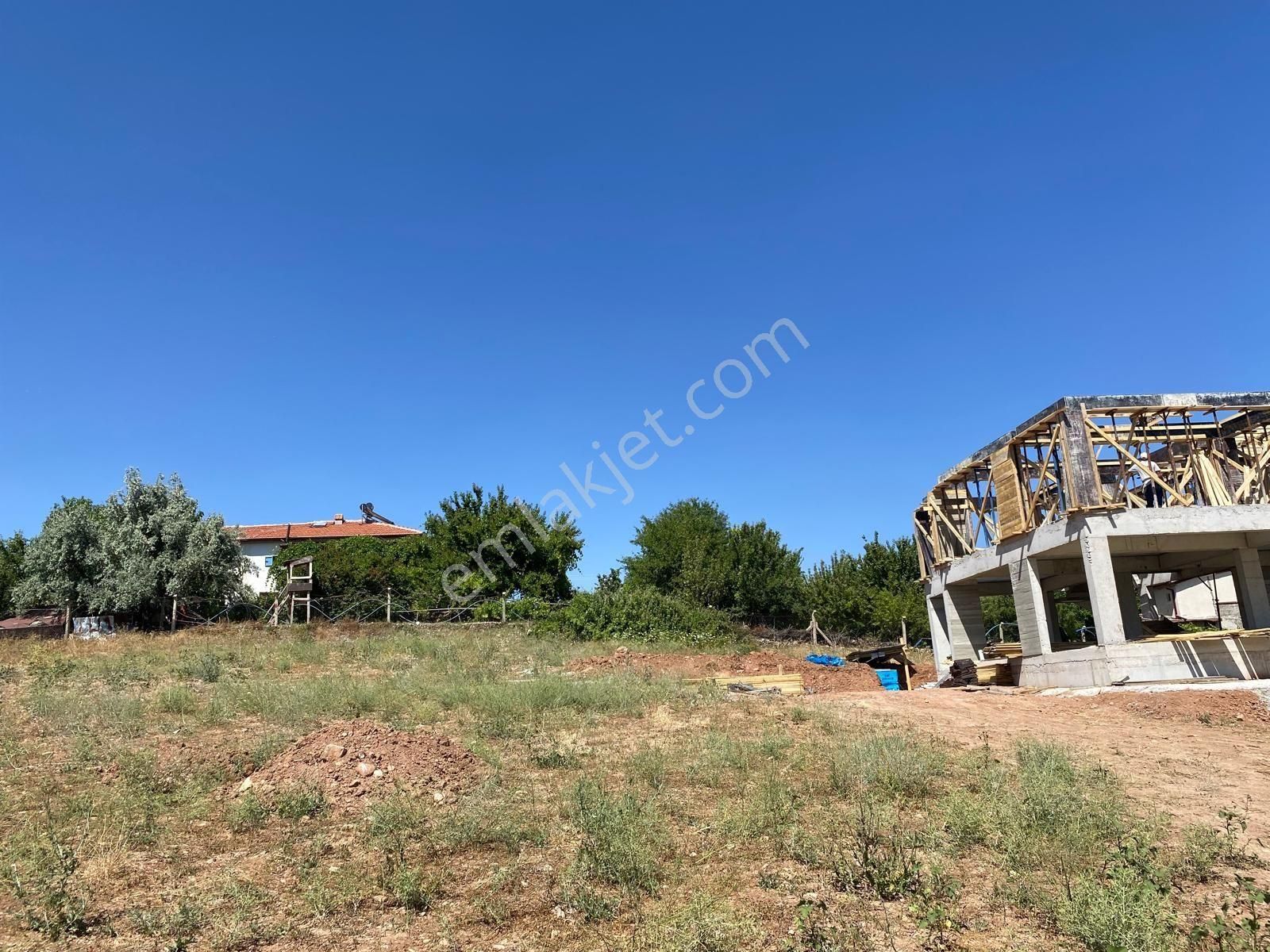 Felahiye Yolu Üzerinde Yatırımlık Villa Parselleri