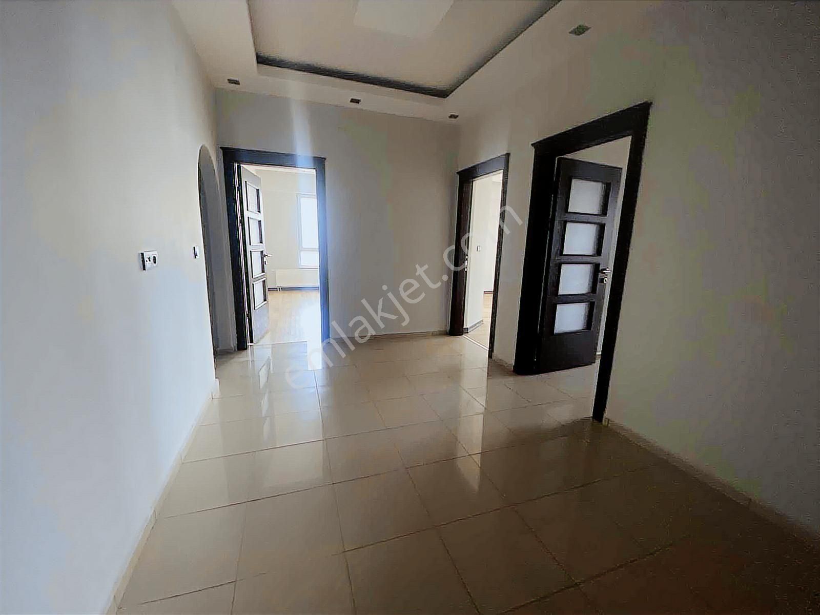 Sümer Evlerinde 3+1 Kombili Lüks Daire - Görsel 2