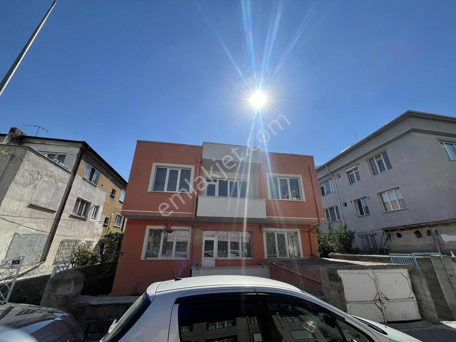 Altın Emlak Sümer Mahallesi Satılık Bahçeli Ev