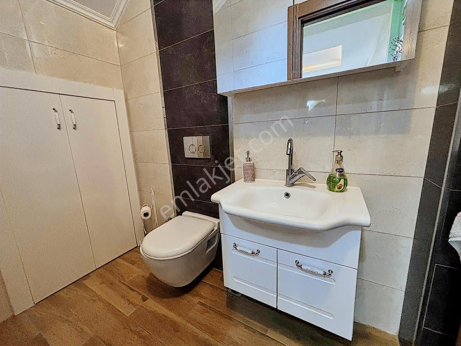 Altınoluk'ta Çok Uygun Fiyata Masrafsız Manzaralı Villa Fırsatı - Görsel 23