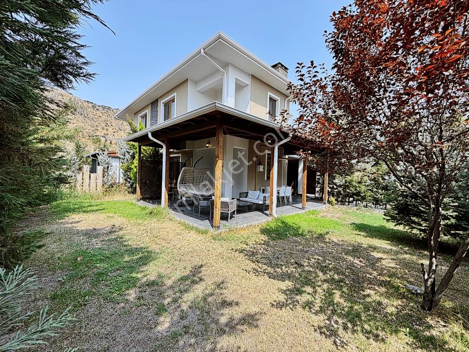 Altınoluk'ta Çok Uygun Fiyata Masrafsız Manzaralı Villa Fırsatı - Görsel 3