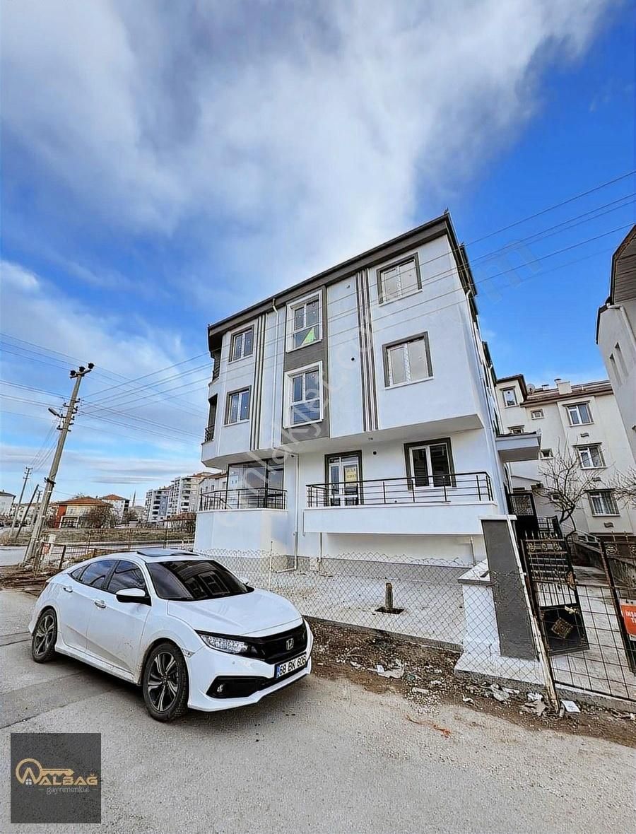 Albağ'dan Küçük Bölcek Mahallesin'de Satılık 1+1 Daire