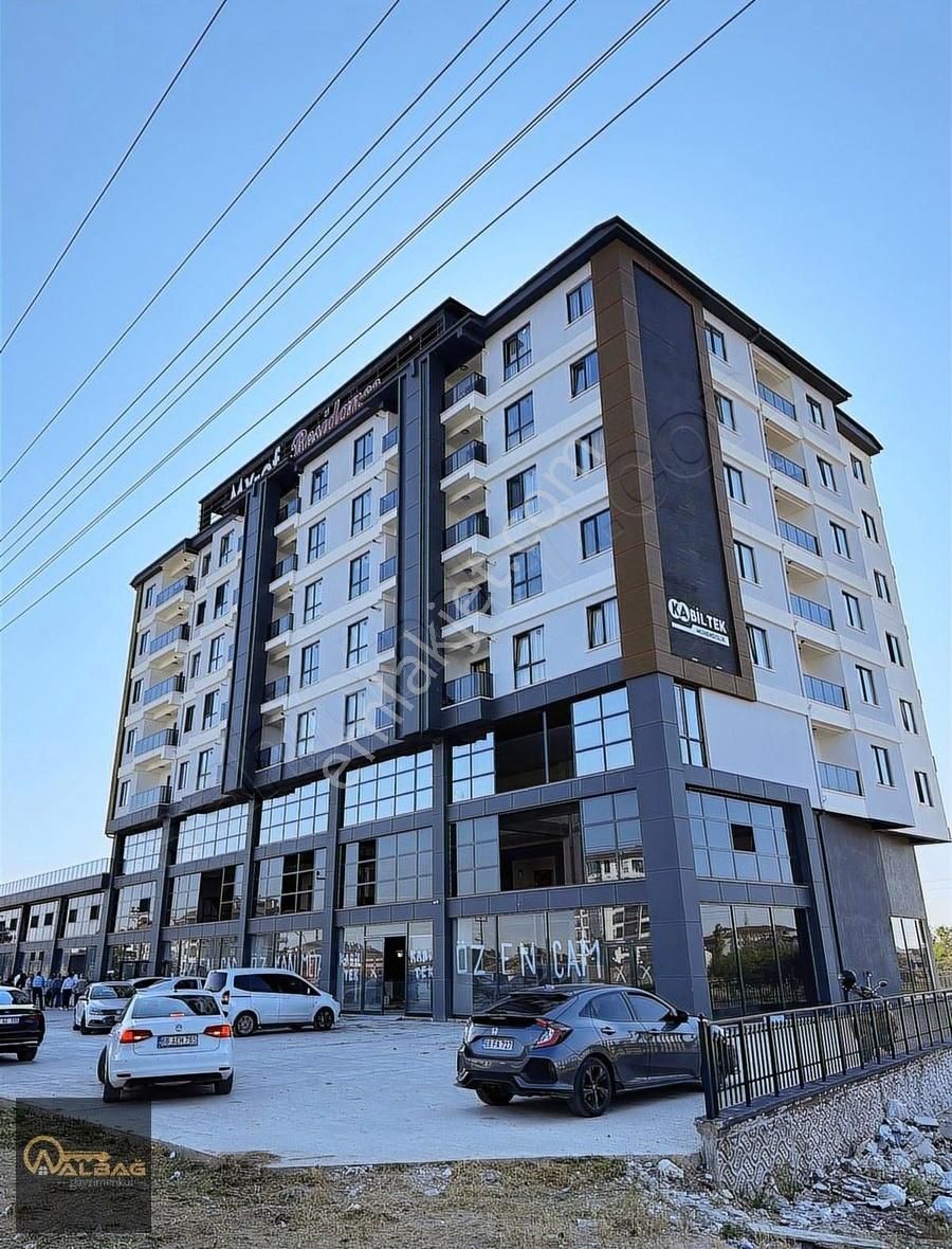Albağ'dan Çiftlik Mah. Ara Kat 2+0 Eşyalı Daire