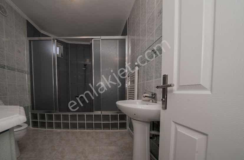 Yukarı Talas'ta Manzaralı Geniş Bahçeli Satılık Villa - Görsel 2