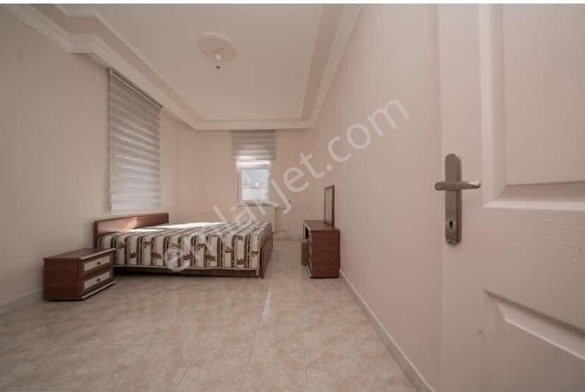 Yukarı Talas'ta Manzaralı Geniş Bahçeli Satılık Villa - Görsel 17