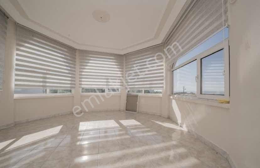 Yukarı Talas'ta Manzaralı Geniş Bahçeli Satılık Villa - Görsel 27