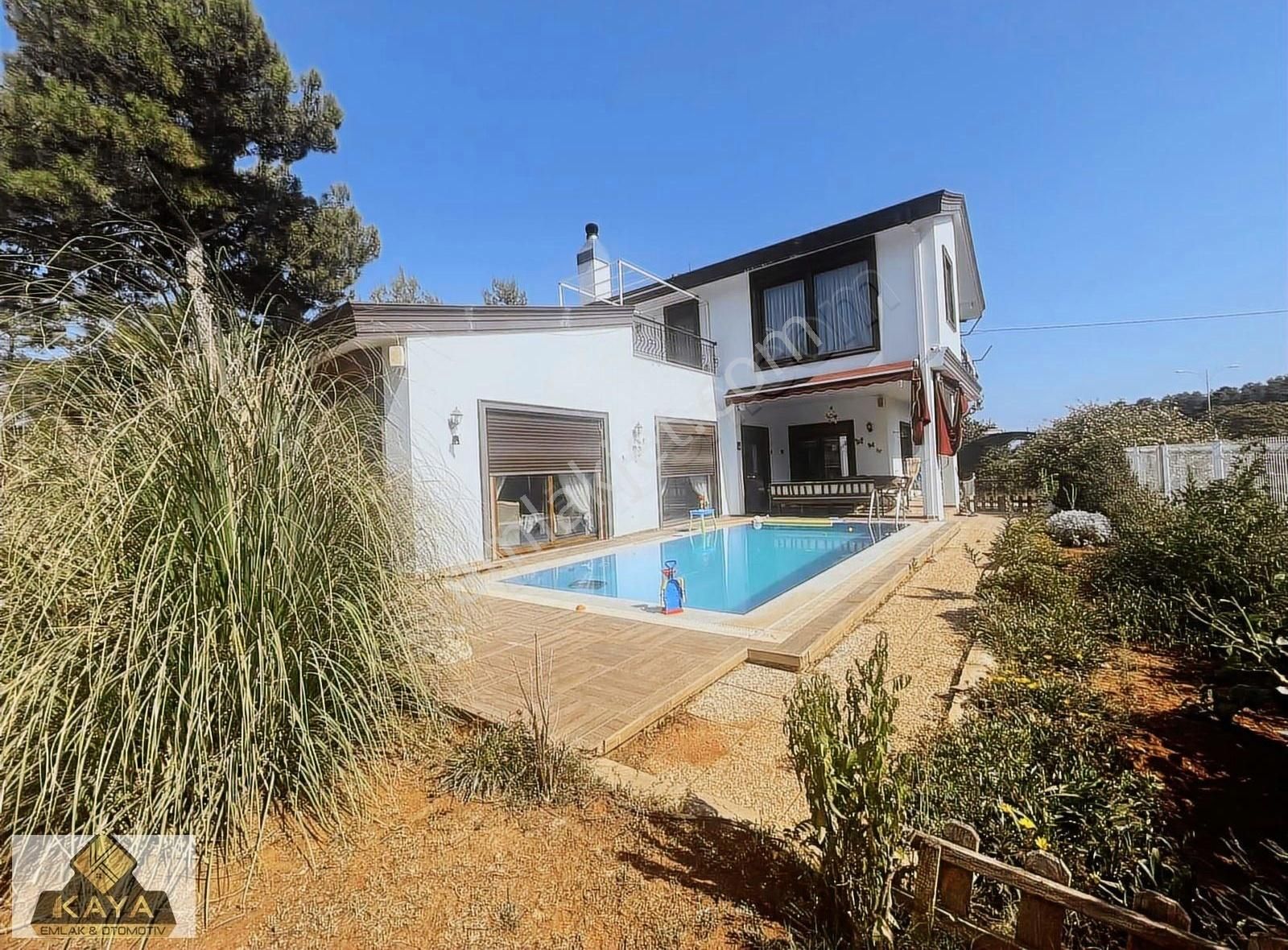 Yeşilbayır Orfe Karşısı 4+1 Havuzlu,büyük Bahçeli Villa