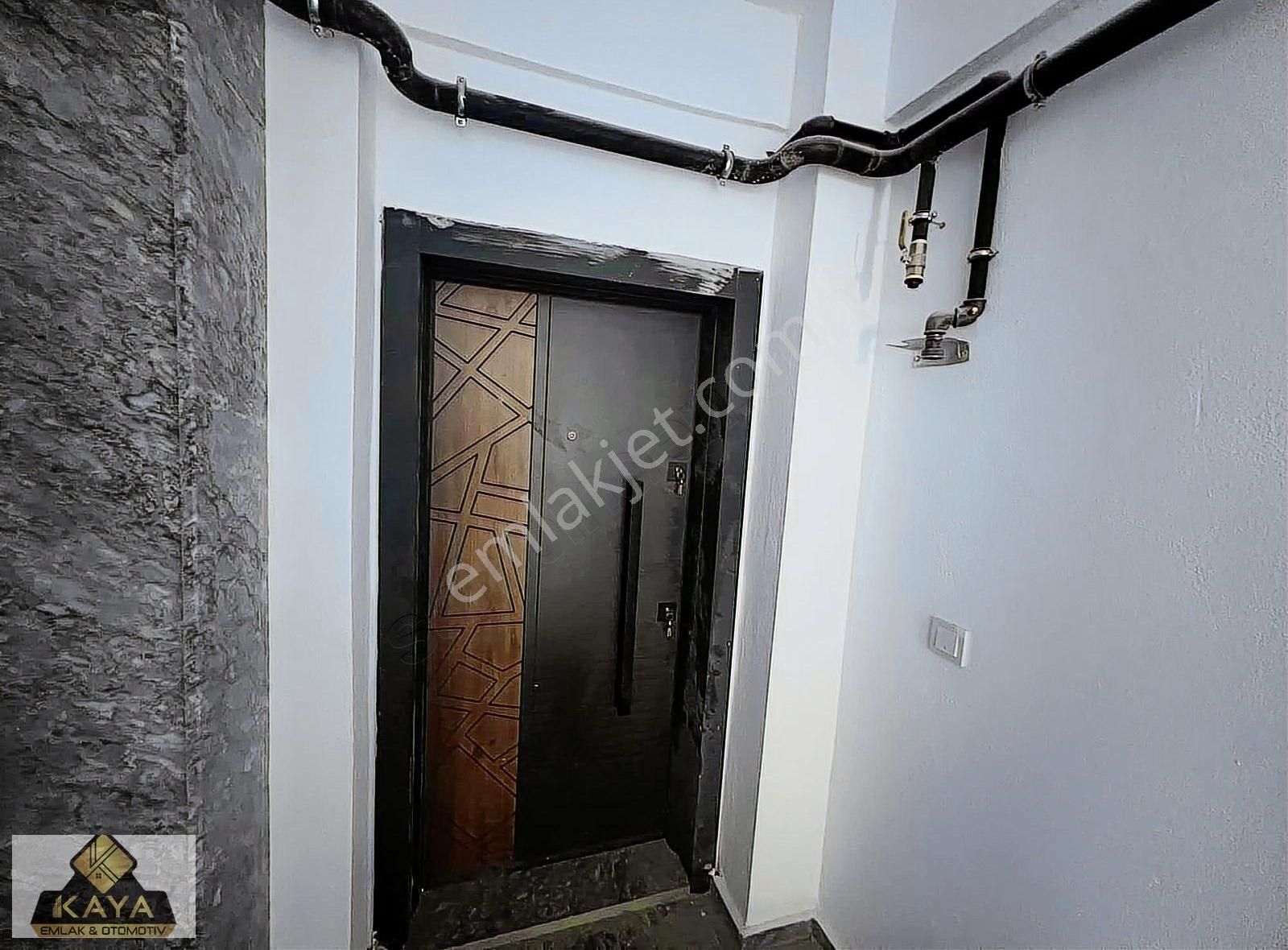 Yeniköy Merkez Belediye Arkası Katta 1+1 50 M2
