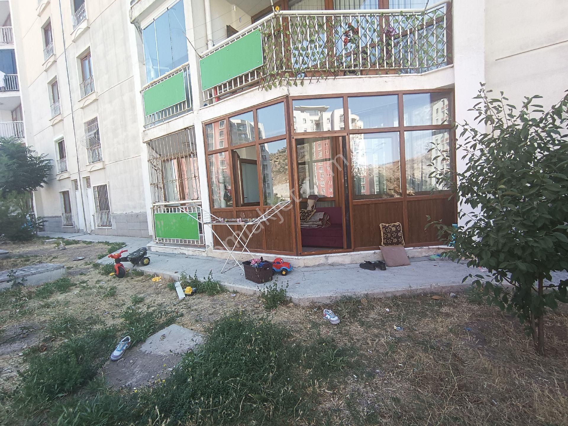 Kuzey Ankara Toki Konutlatında Satılık 4+1 Datılık Daire