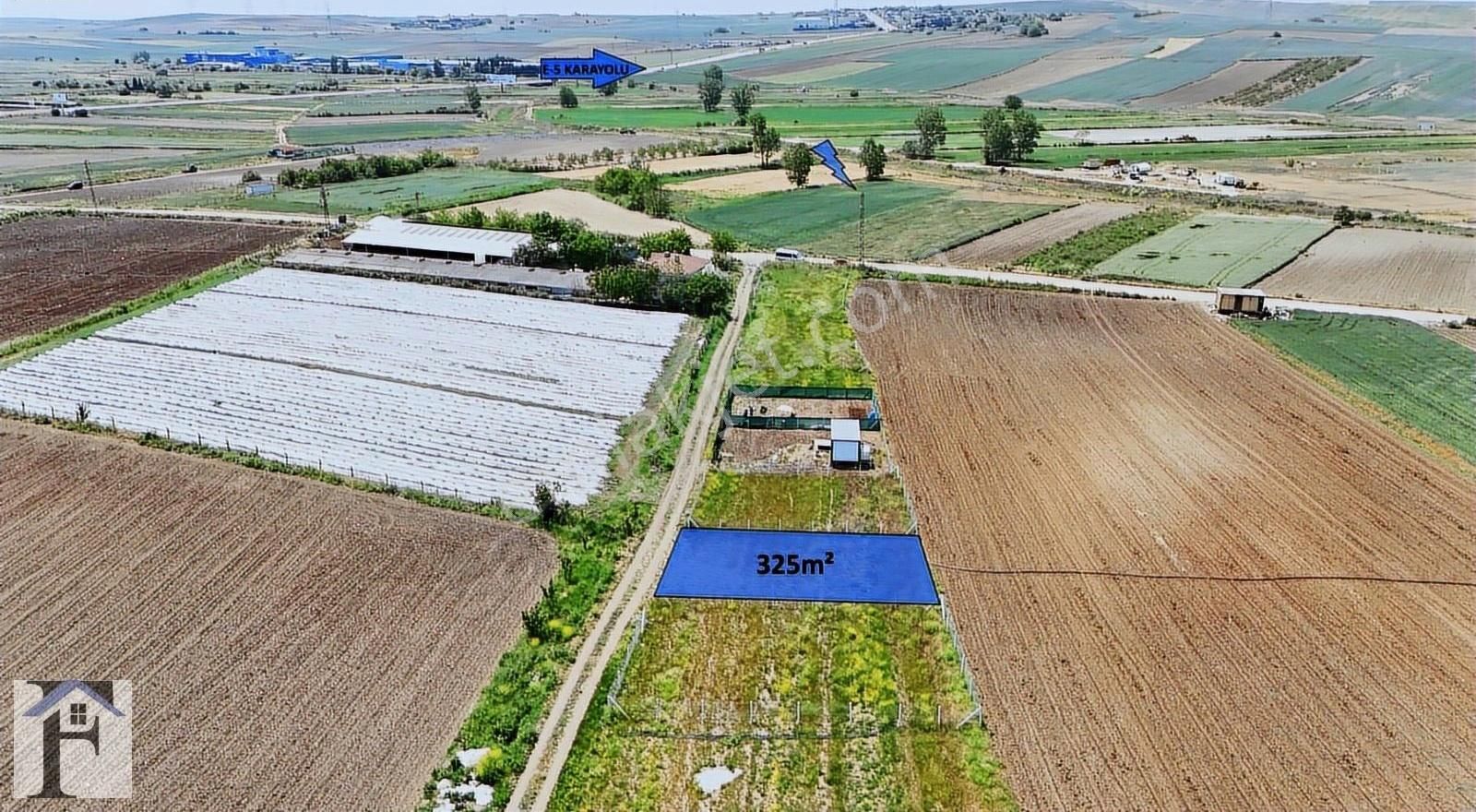 Silivri Değirmenköy'de,çiftliklere Komşu 325m2