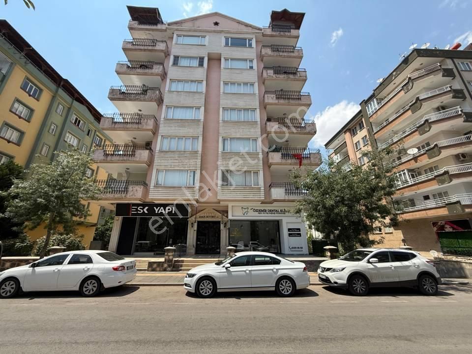 Repa Gayrimenkul Emek Mh. Acil Satılık Geniş Dubleks Daire 5+1!