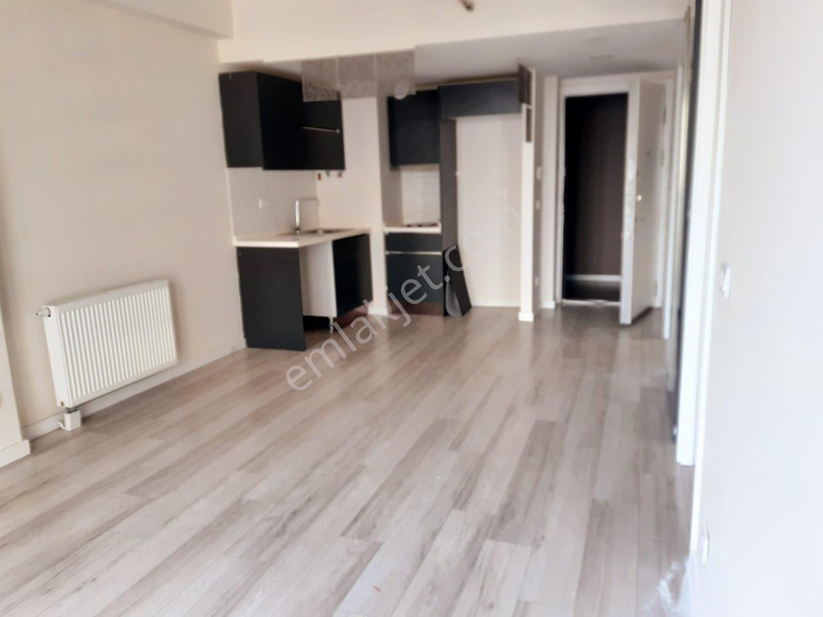 Babacan Premium Sitesi'nde Kiralik Daire 1+1 Boş Orta Kat