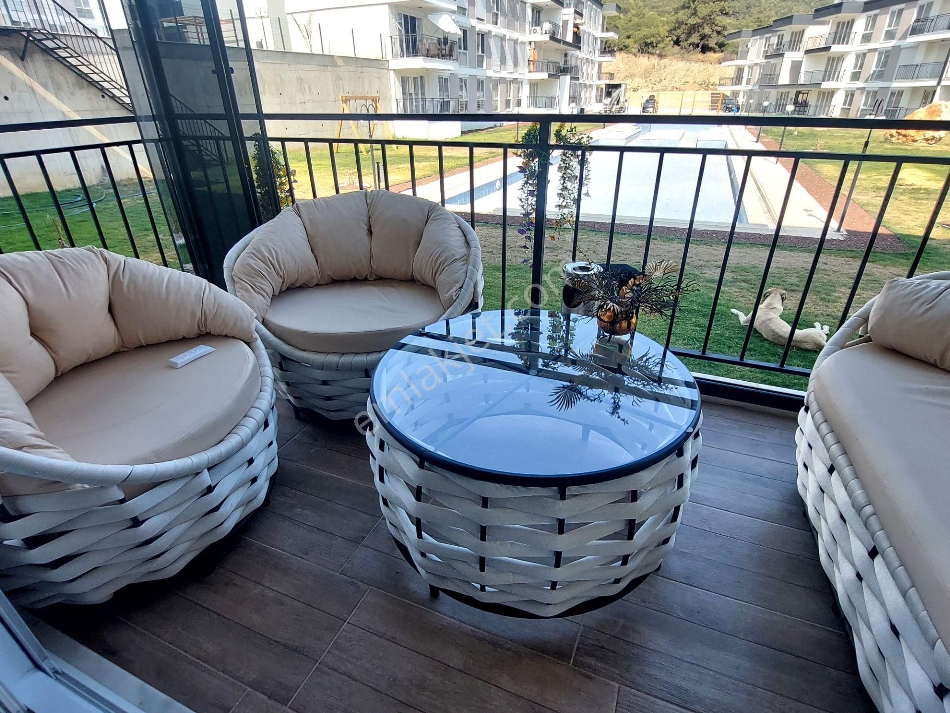 Kuşadasında Doğa İle İçiçe Ful Eşyalıve Havuzlu Sitede Geniş 2+1 Daire - Görsel 28