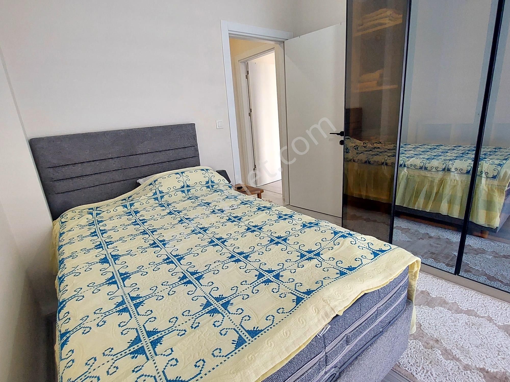 Kuşadasında Doğa İle İçiçe Ful Eşyalıve Havuzlu Sitede Geniş 2+1 Daire - Görsel 12