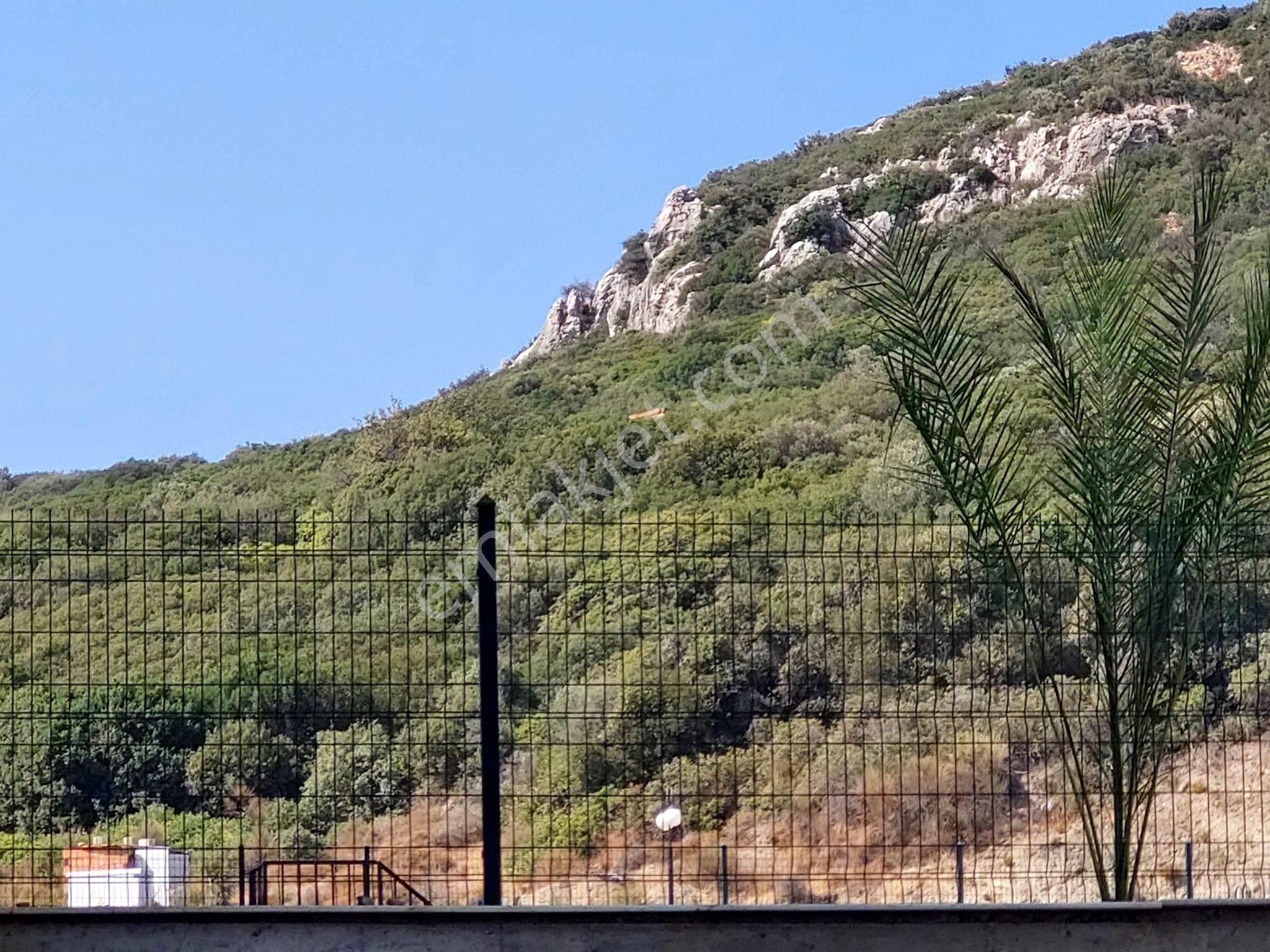 Kuşadasında Doğa İle İçiçe Ful Eşyalıve Havuzlu Sitede Geniş 2+1 Daire - Görsel 29