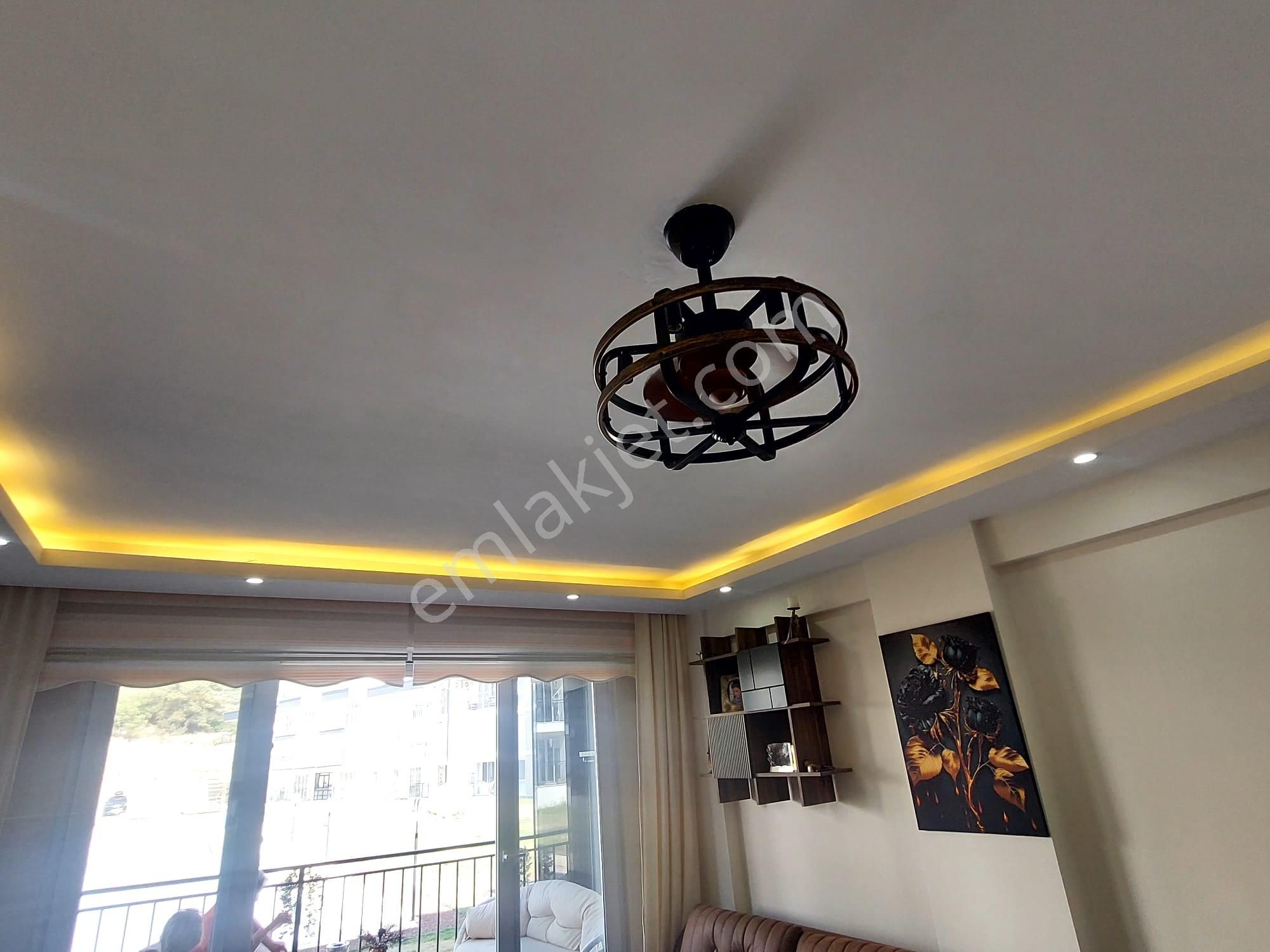 Kuşadasında Doğa İle İçiçe Ful Eşyalıve Havuzlu Sitede Geniş 2+1 Daire - Görsel 18