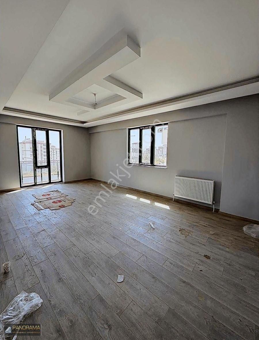 Kuzeyçevre Yolunda Sıfır 4+1 Satılık Daire