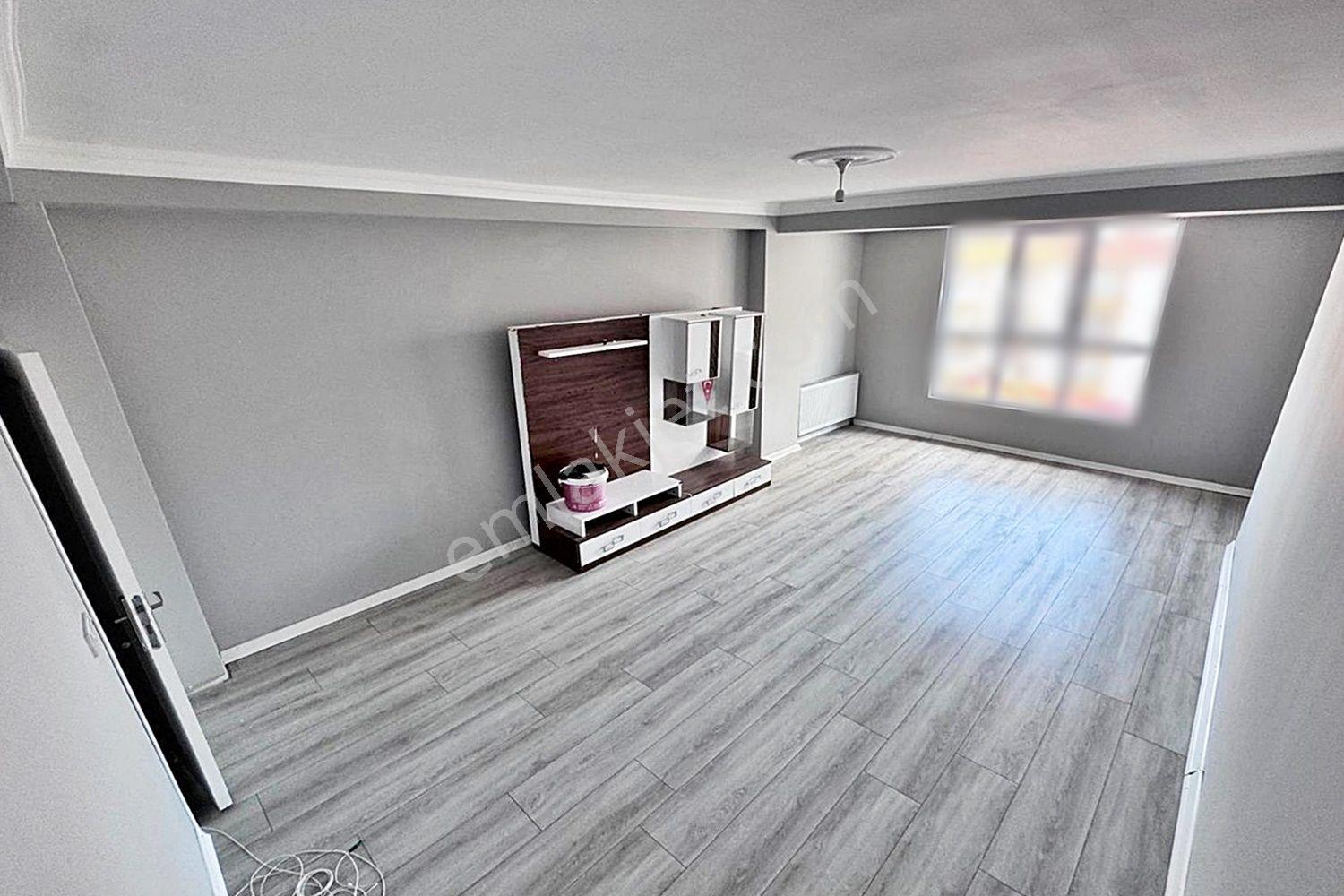 Metin Yapı'dan Cadde Üzeri Ön Cephe İskanlı Satılık 3+1 Daire!!!