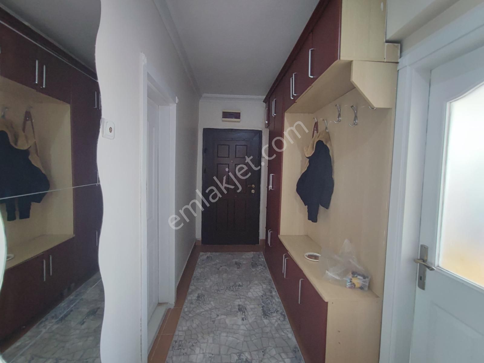 Sincan Plevnede Katta Geniş Yapılı 3+1 Trene Caddeye Yakın Konumda Daire!!!! - Görsel 19