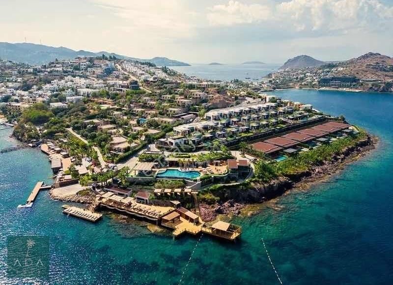 Yalıkavak'ta Denize Sıfır Lüks Konsept Satılık Villa