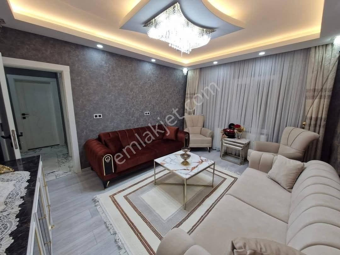 Emir Emlak Ofisinden Çağdaş Mahallesinde Çift Balkonlu Ultra Lüks Daire