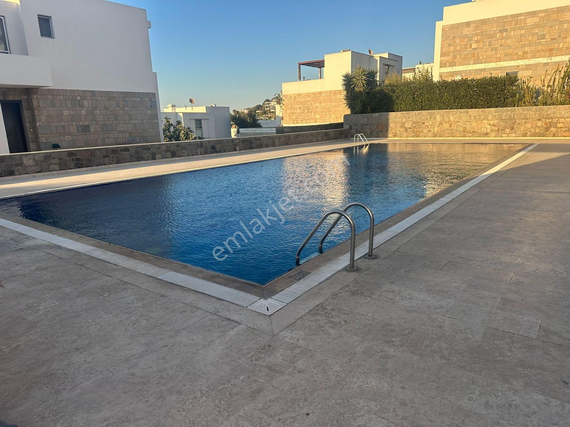 Fırsat! Küçükbük Koyunda Özel Site İçerisinde Müstakil 4+1 Villa - Görsel 14