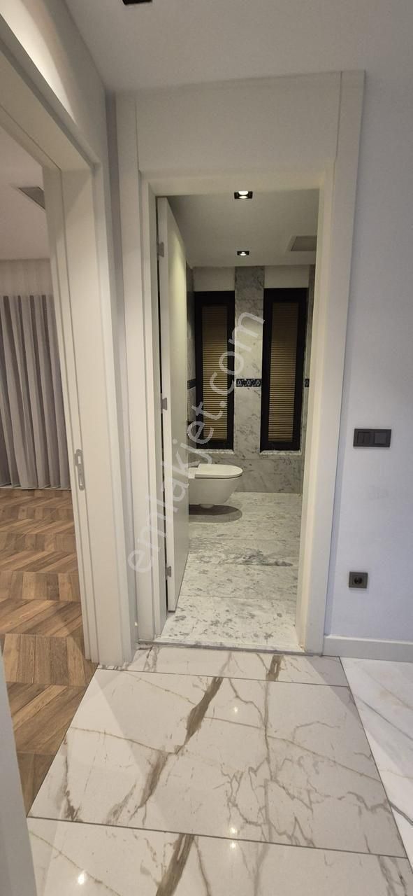 Çamyuva 'da Havuzlu Kapalı Otoparklı 4+1 Triplex Villa - Görsel 22