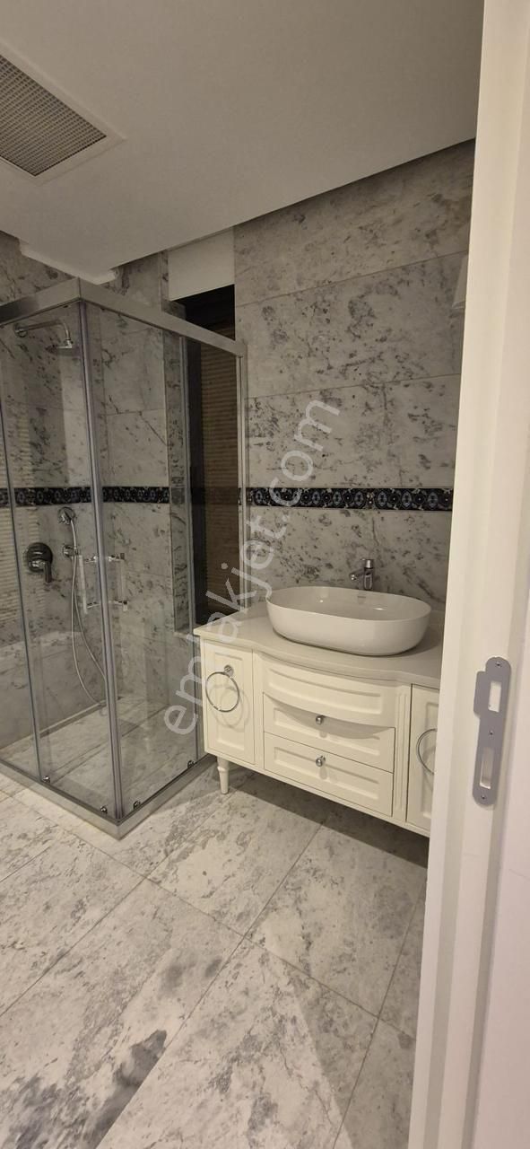 Çamyuva 'da Havuzlu Kapalı Otoparklı 4+1 Triplex Villa - Görsel 19