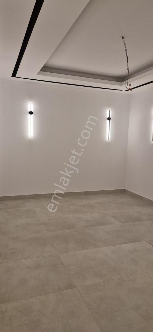 Çamyuva 'da Havuzlu Kapalı Otoparklı 4+1 Triplex Villa - Görsel 18