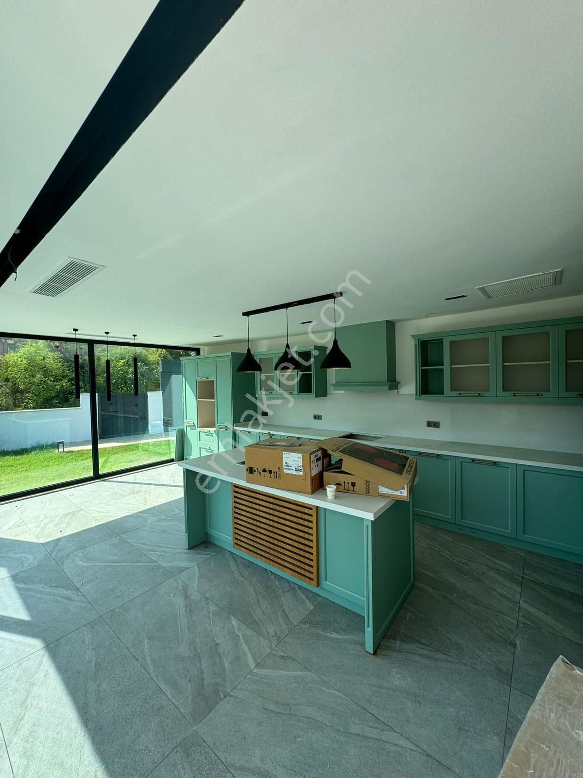 Çamyuva 'da Havuzlu Kapalı Otoparklı 4+1 Triplex Villa - Görsel 6