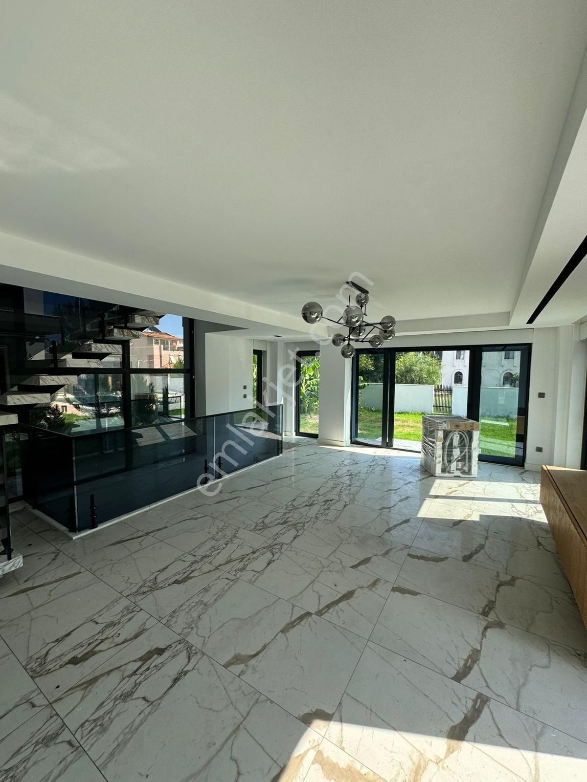 Çamyuva 'da Havuzlu Kapalı Otoparklı 4+1 Triplex Villa - Görsel 15