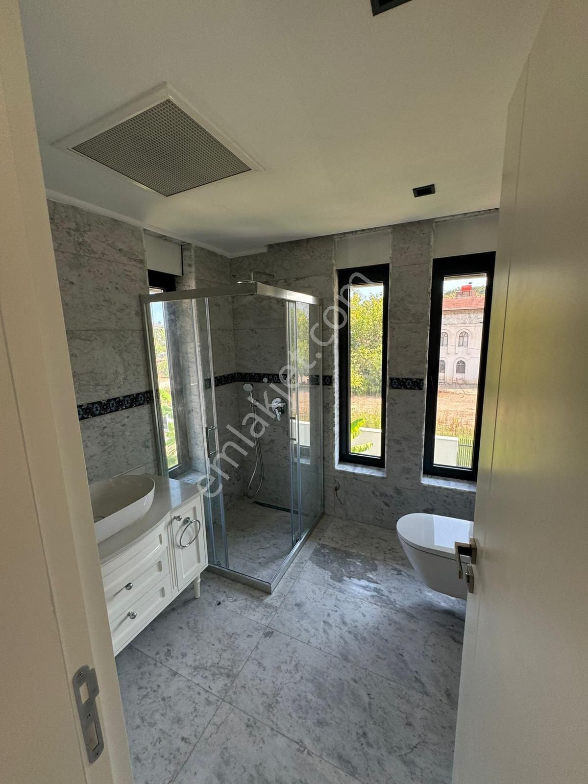 Çamyuva 'da Havuzlu Kapalı Otoparklı 4+1 Triplex Villa - Görsel 20