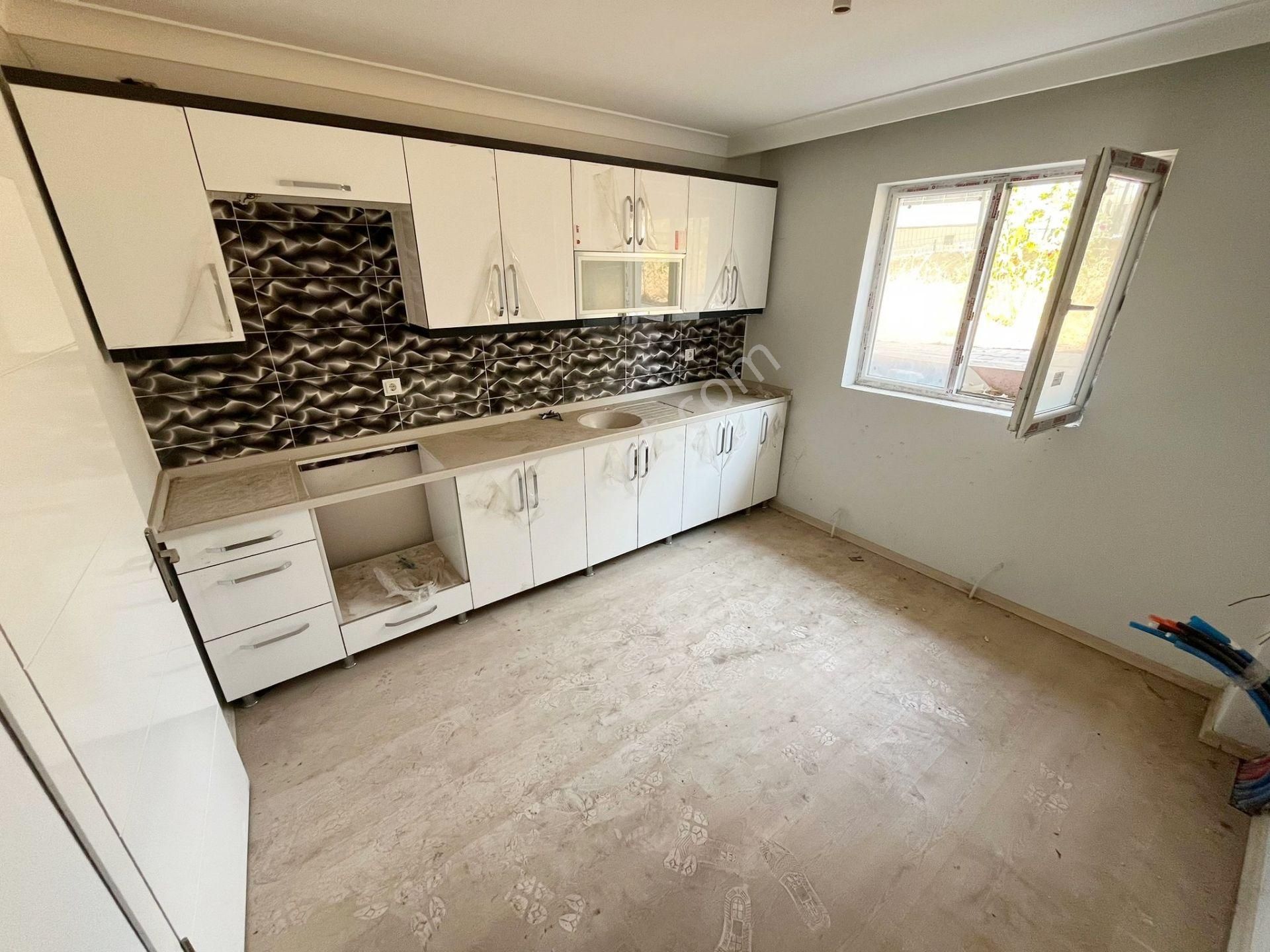 Beşikkaya Mah. Cadde Üzeri 110 M² 2+1 Yeni Yapılı Satılık Daire