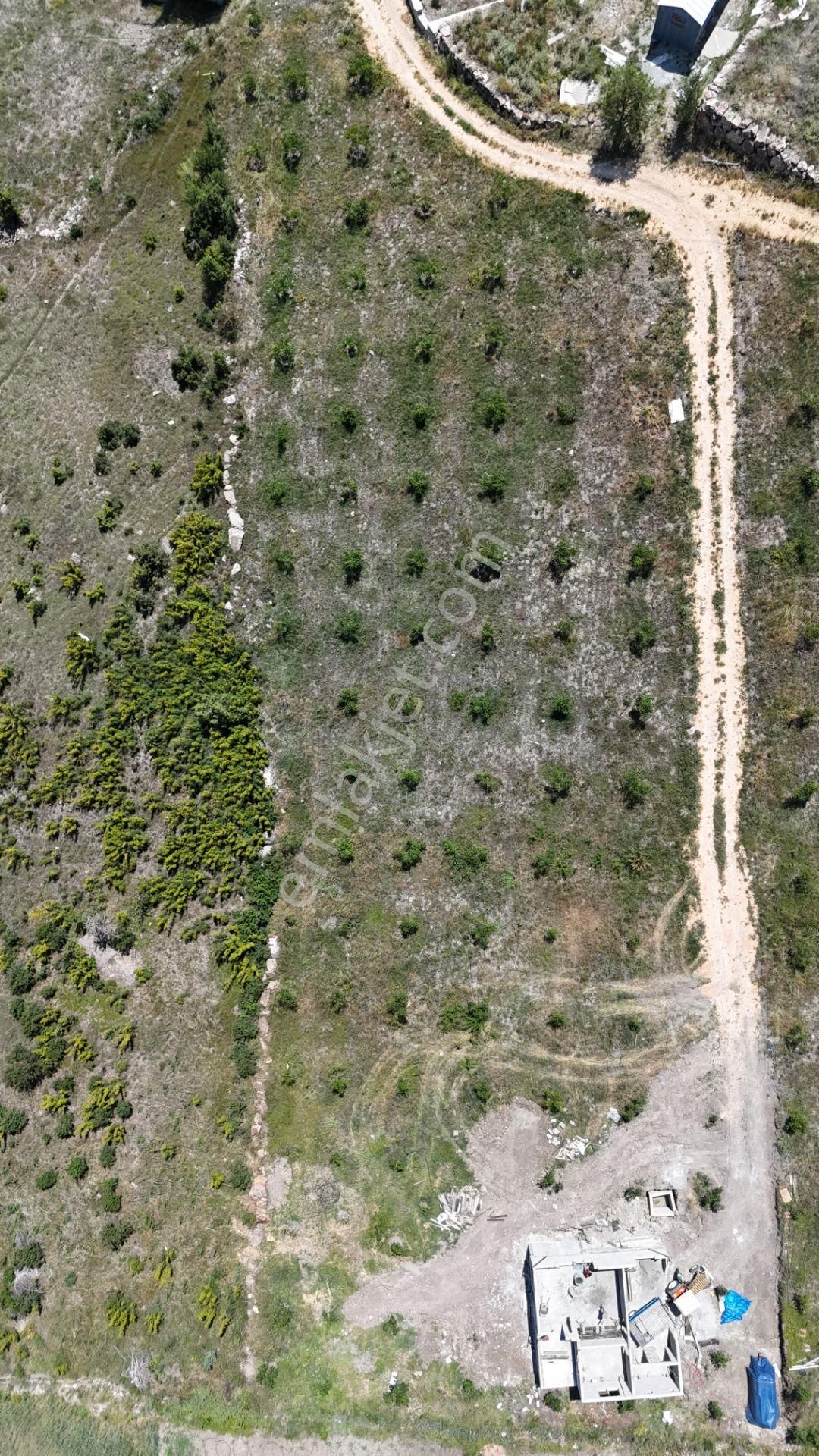 Bolkar'dan Arslanköyde 790m² Göl Manzaralı Araziler - Görsel 12