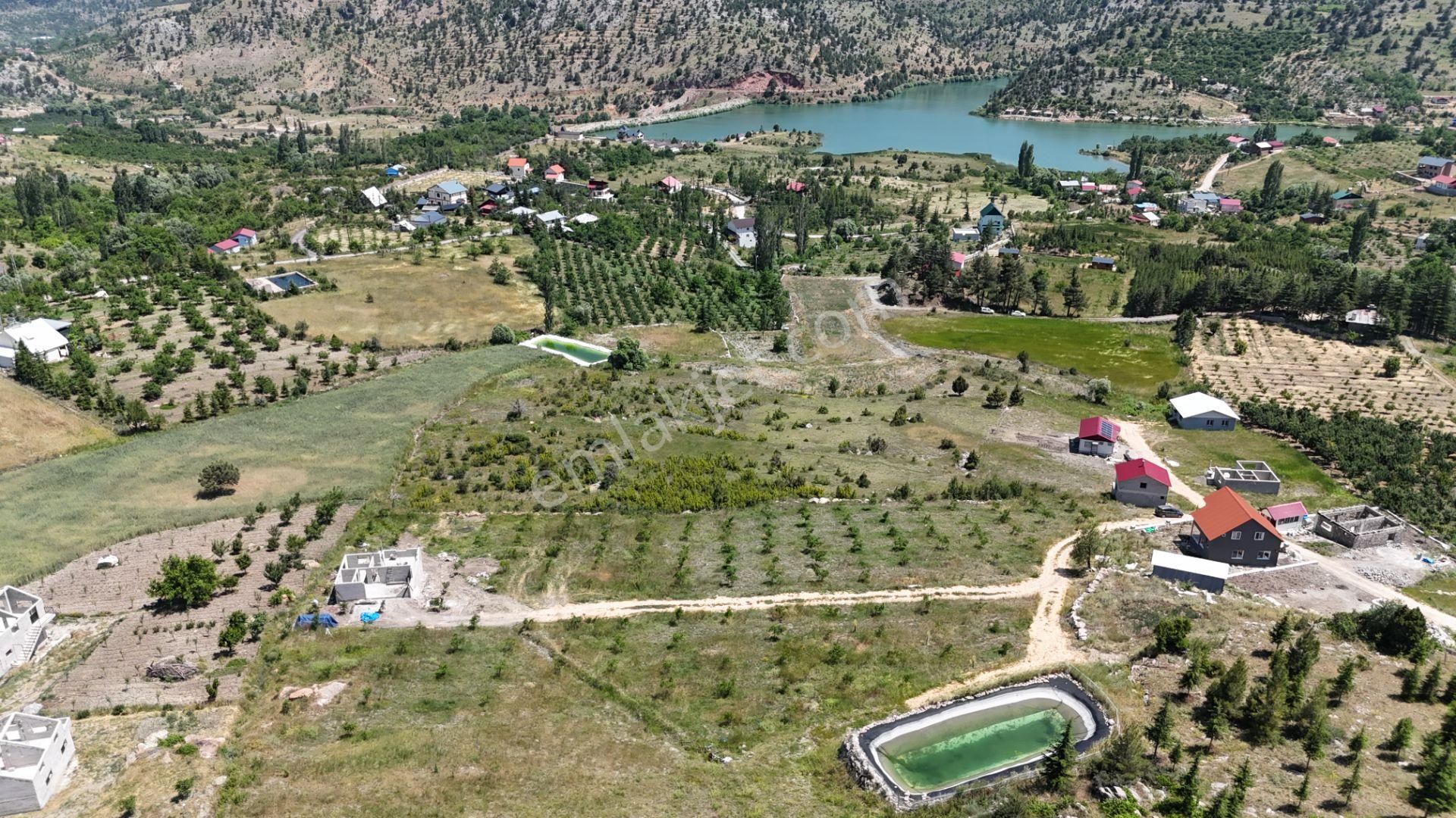 Bolkar'dan Arslanköyde 790m² Göl Manzaralı Araziler - Görsel 3