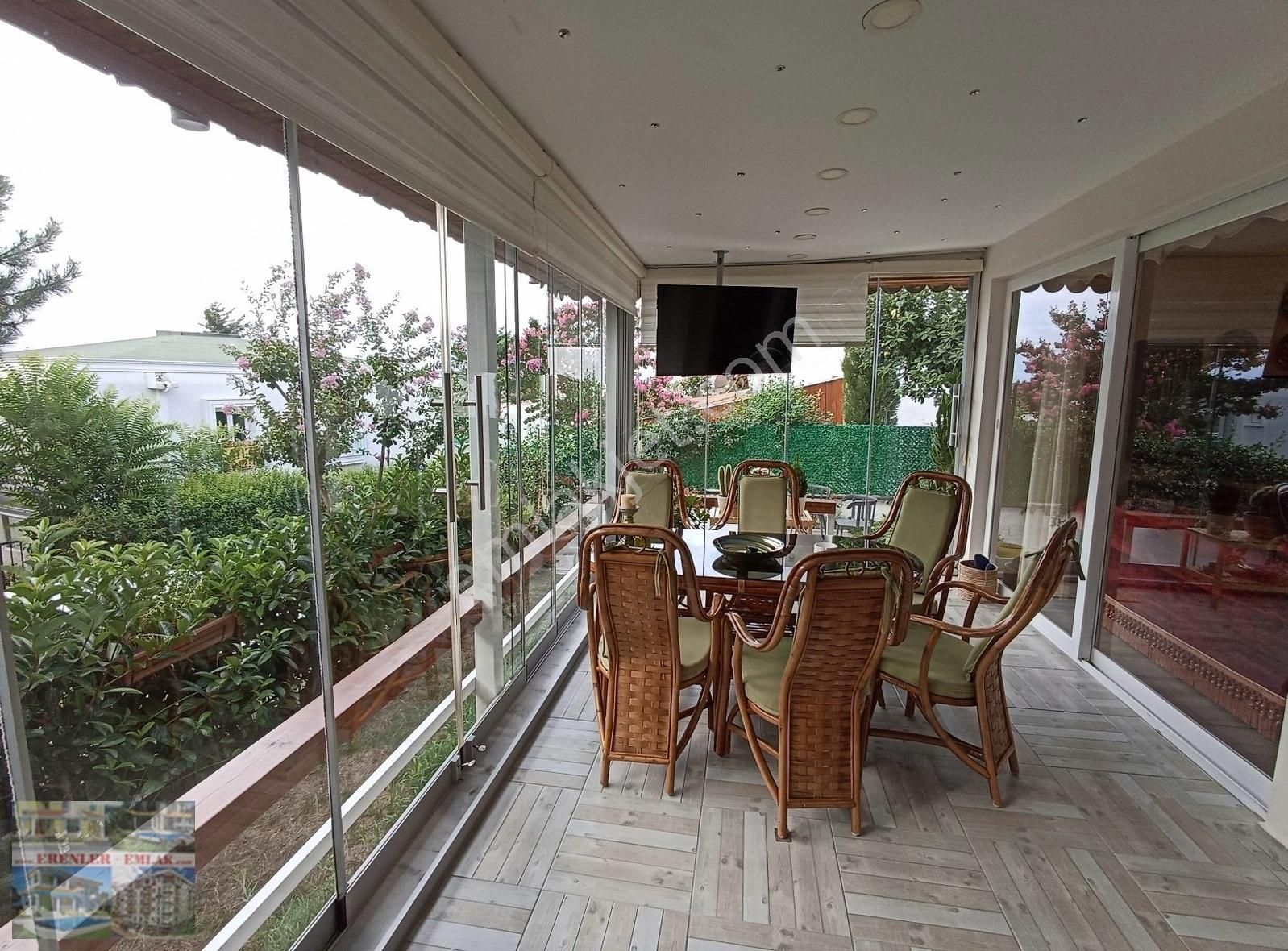 Çok Acil Denize Sıfır Villa Kent Sitesinde Deniz Manzaralı Villa - Görsel 33