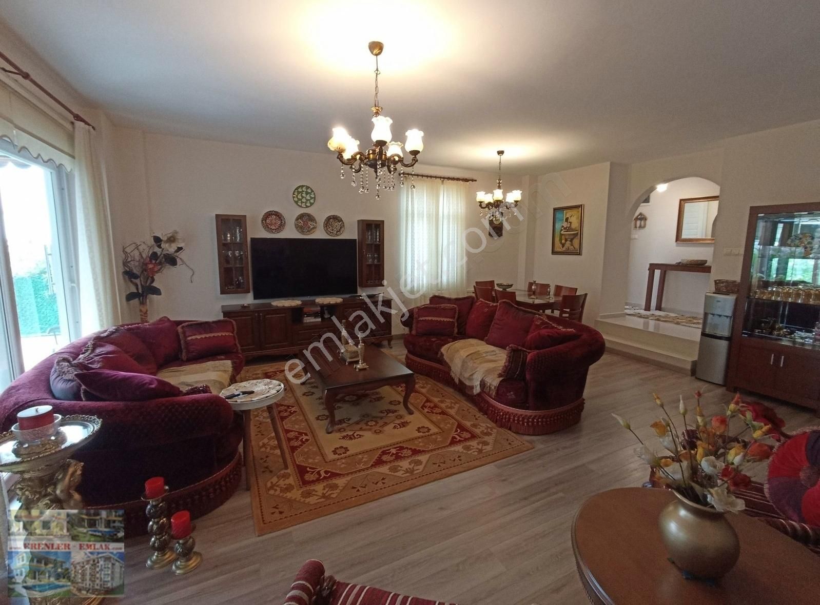 Çok Acil Denize Sıfır Villa Kent Sitesinde Deniz Manzaralı Villa - Görsel 16