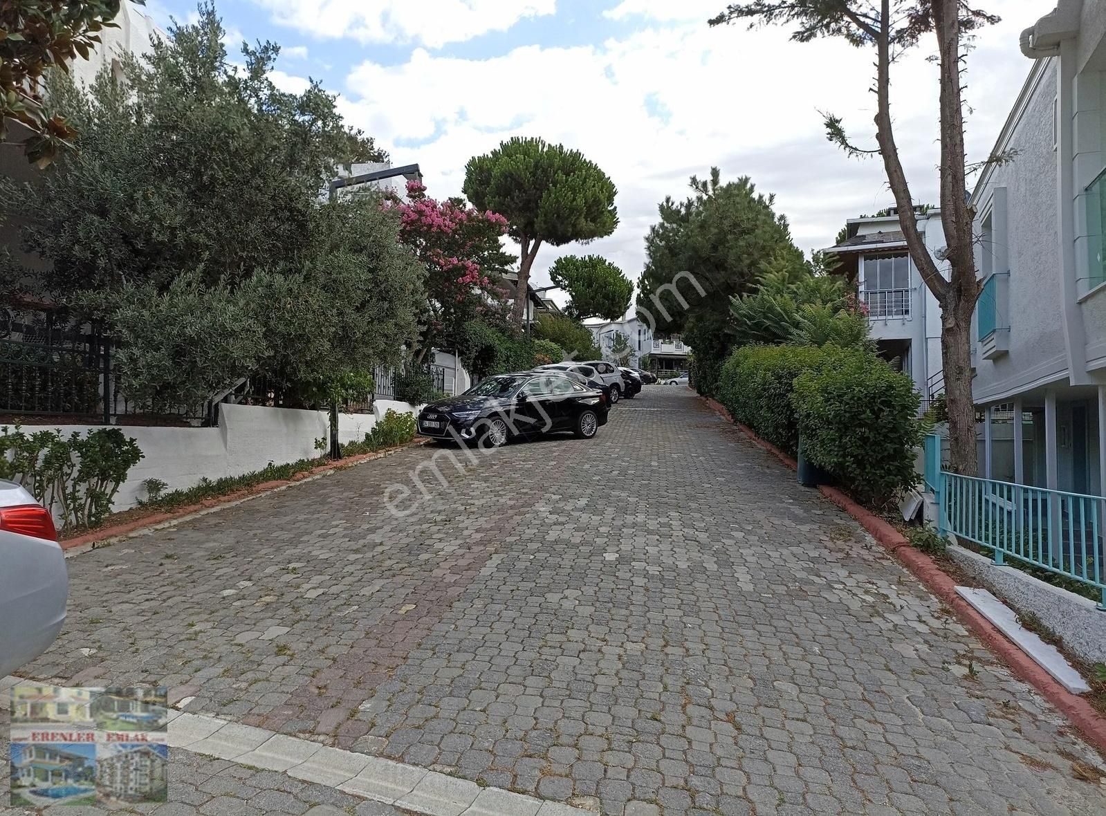 Çok Acil Denize Sıfır Villa Kent Sitesinde Deniz Manzaralı Villa - Görsel 28