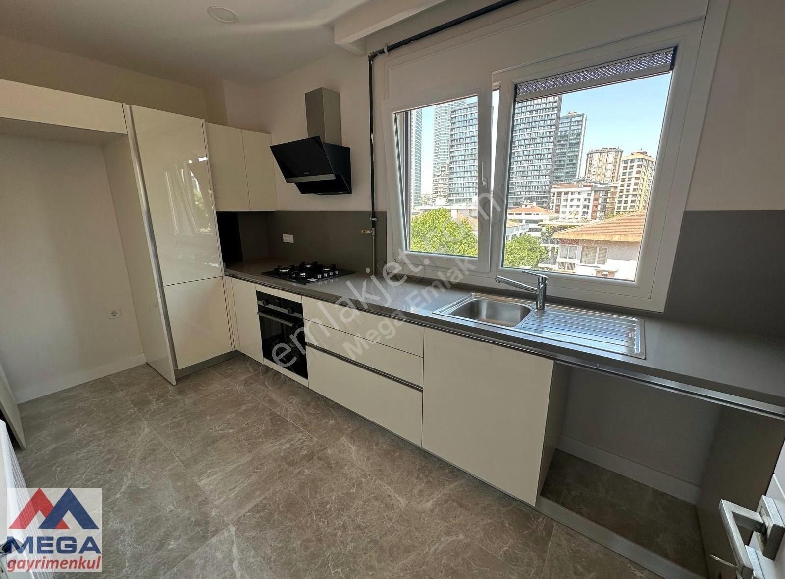 Çiftehavuzlar Büyük Kulübe Yakın 3+1 Balkonlu Satılık Daire - Görsel 4